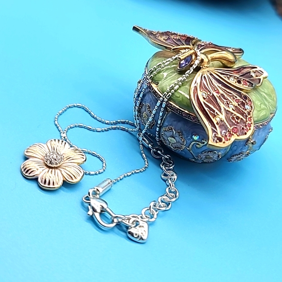 Brighton "PETAL PUSHER" Enamel Flower Pendant w/ Swarovski Crystal Center Pistil - Picture 6 of 9